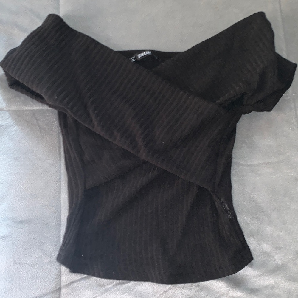 Black crop top XS